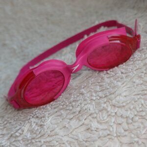 Speedo Junior Seaspray Swim Goggles - Hot Pink: Anti-Fog, Adjustable Strap